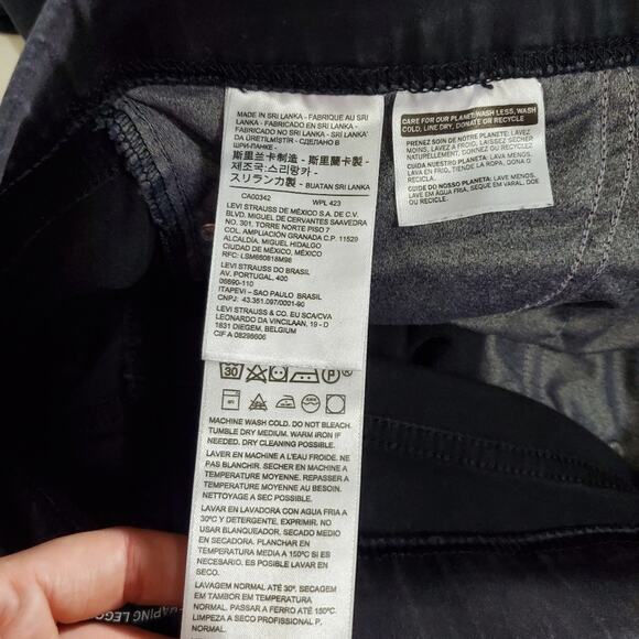 Levi's | Shaping Legging with Pockets and Faux Fly - Picture 9 of 11